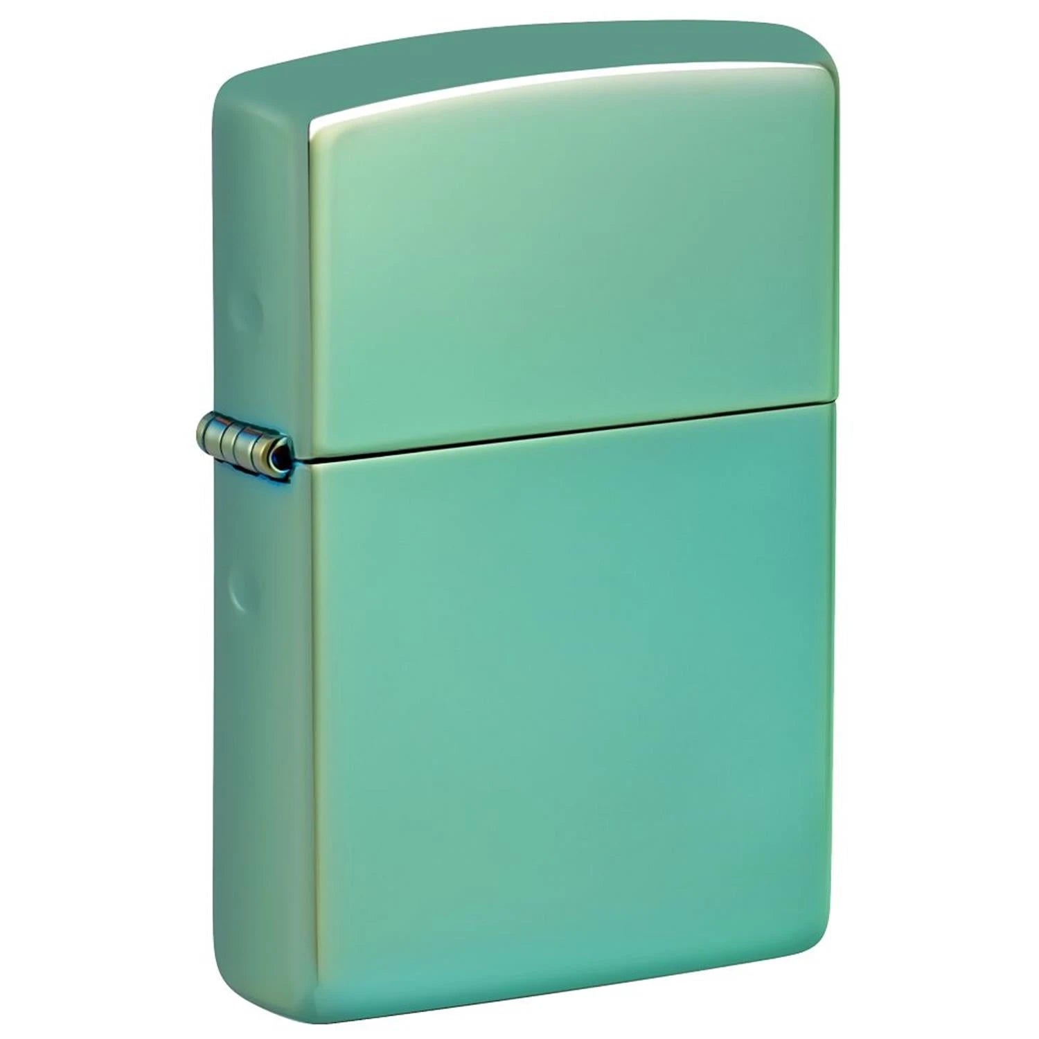 Zippo Sturmfeuerzeug Chameleon Türkis-Grün poliert, geschlossen in Schrägansicht, schlichtes Design ohne Gravur, weißer Hintergrund